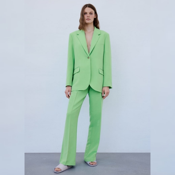 Zara Shoes - NWT ZARA LOW HEEL SANDALS in Mauve